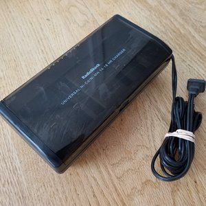 Radio Shack Universal Battery Charger 23-334 In Working Condition